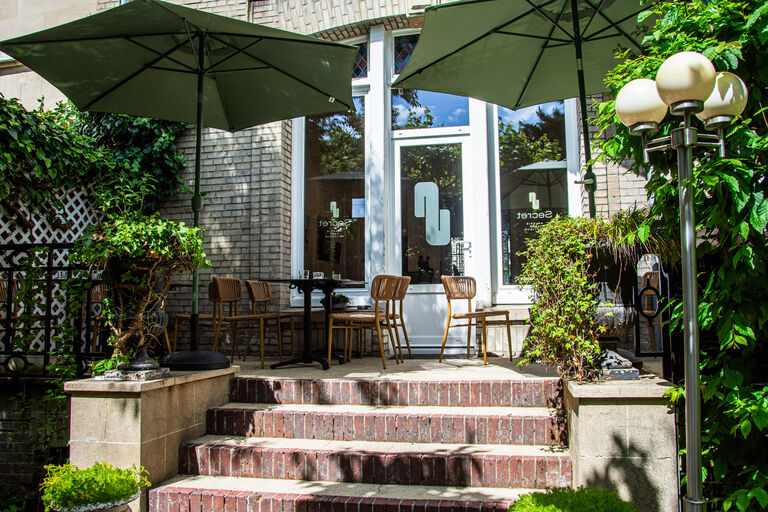 la galerie d'art - boutique - café Secret