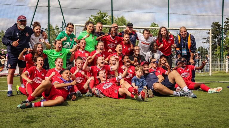 Le FCR féminin champion de R1F