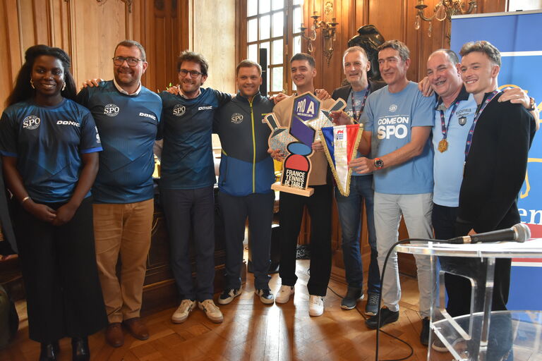 Réception du SPO Rouen champion de France à la salle des Mariages de l'Hôtel de Ville