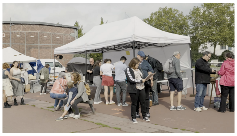 stands sur les quais