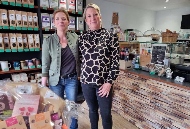 Charlotte et Sonia de la boutique "Les drôles de dames"