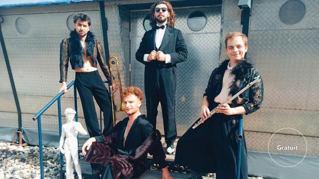 Performance inclassable signée de la Cie BLEU 202 (basée à Alençon), "Ainsi parle Zarathoustra" retrace l'histoire de la philosophie à travers une fresque en 5 parties : un exercice de style ébouriffant, à la fois plein de drôlerie et sérieux, numéros burlesques à l'appui