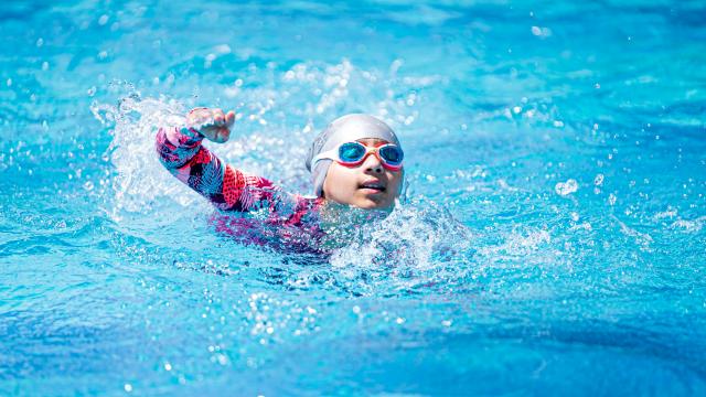 Rouen-sur-mer est arrivé, avec dans ses valises des cours de natation gratuits pour que les enfants puissent se jeter à l'eau.