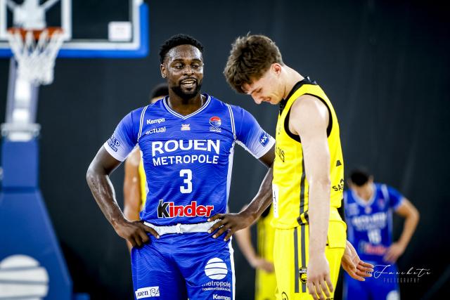 Un joueur rouennais face à La Rochelle