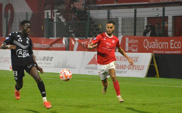 Le N°10 des Diables Rouges, Abdeljalil Sahloune, fera-t-il la différence dans cette explication entre le leader et son dauphin ?