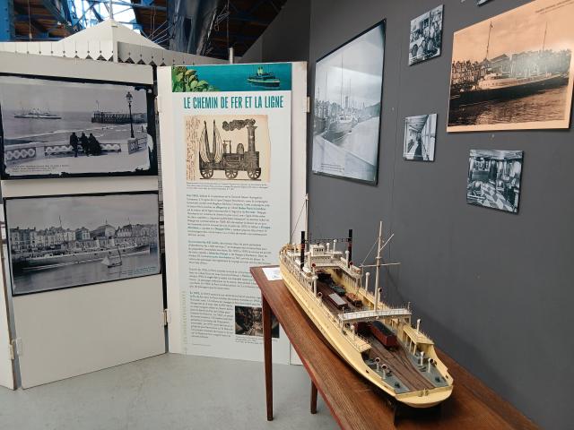 L'exposition visible au musée décortique l'histoire de la ligne maritime Dieppe - Newhaven et souligne son importance économique