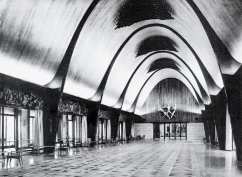 La salle des fêtes au moment de son inauguration, 1961. © Archives municipales de Rouen.
