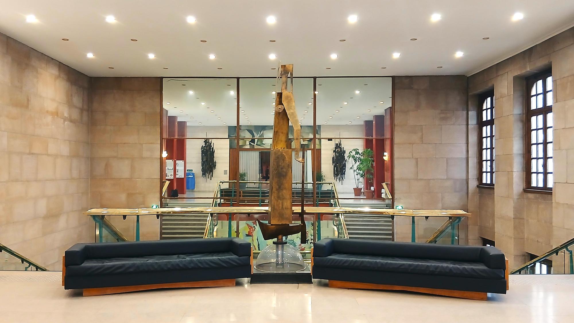 Photo de l'oeuvre de Robert COUTURIER (1905-2008), Sans titre, 1961. Métal, verre.